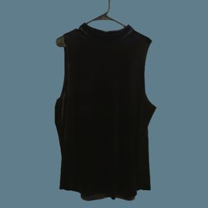 NWOT GNW Black Sleeveless Velvet Top
